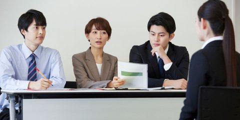 厳しい選考を通過した教師